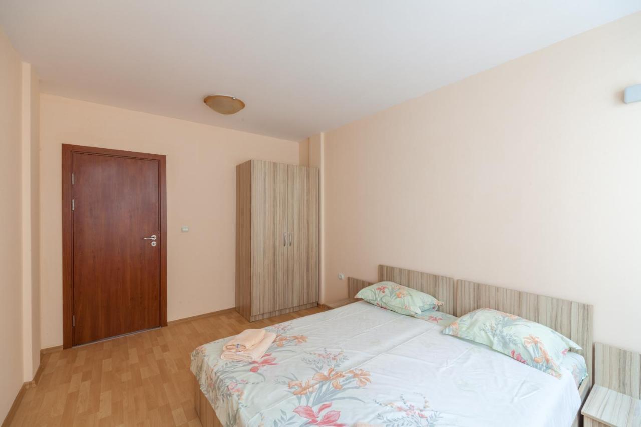 Panorama Kabakum Apartments - Free Parking Golden Sands Exterior photo